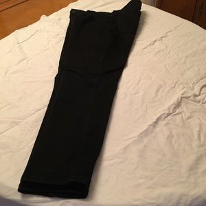 Black jeans with pockets and front zipper